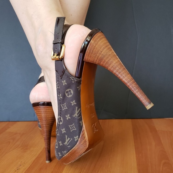 Louis Vuitton Peekaboo Romance Classic Strap Heels - Picture 5 of 7